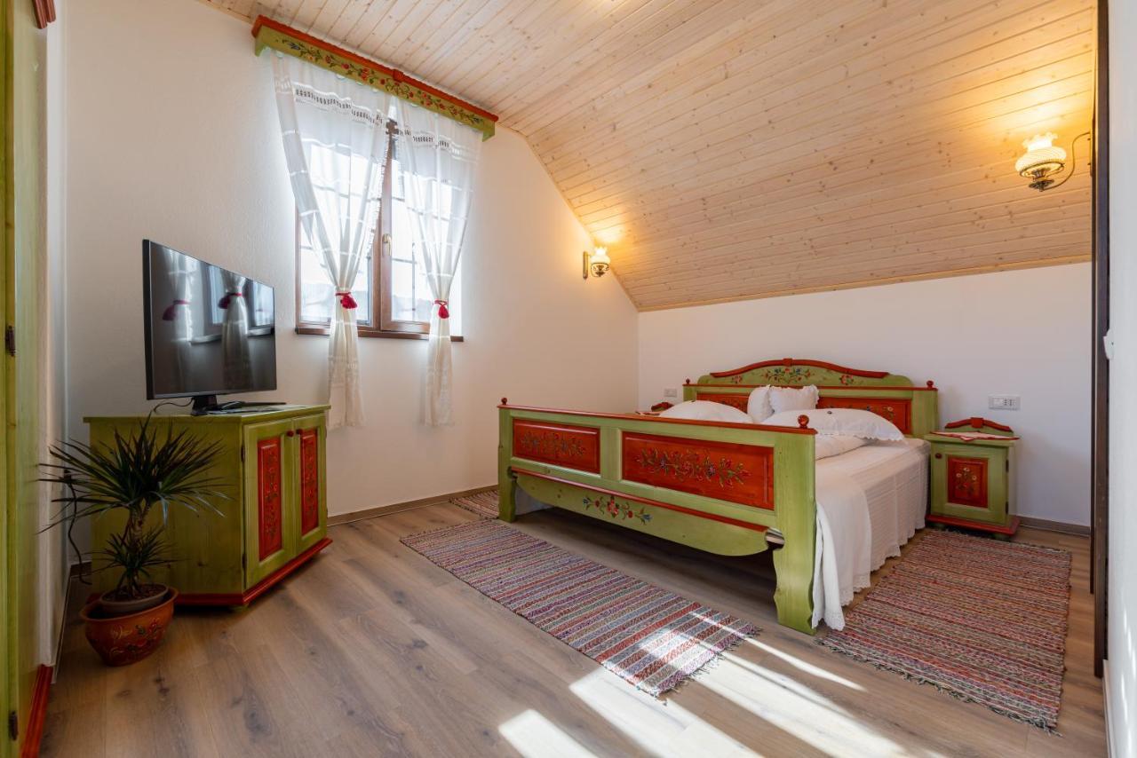 Conacul Secuiesc-Szekelyko Kuria Otel Coltesti Dış mekan fotoğraf
