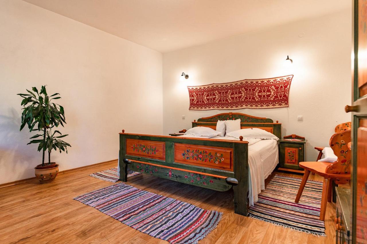 Conacul Secuiesc-Szekelyko Kuria Otel Coltesti Dış mekan fotoğraf