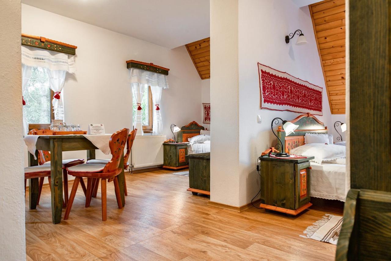 Conacul Secuiesc-Szekelyko Kuria Otel Coltesti Dış mekan fotoğraf