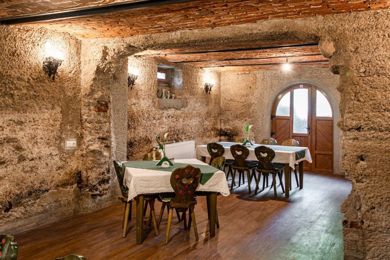 Conacul Secuiesc-Szekelyko Kuria Otel Coltesti Dış mekan fotoğraf