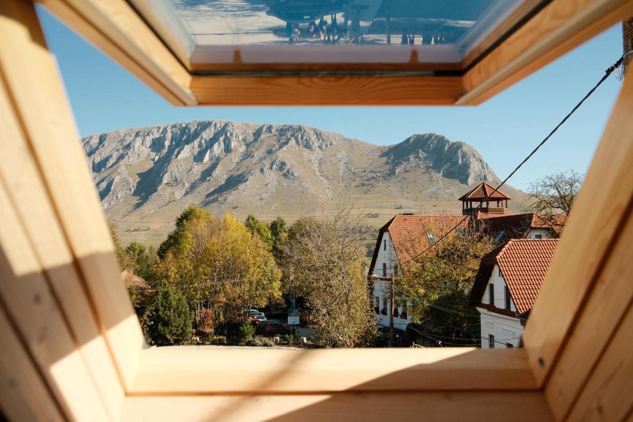 Conacul Secuiesc-Szekelyko Kuria Otel Coltesti Dış mekan fotoğraf