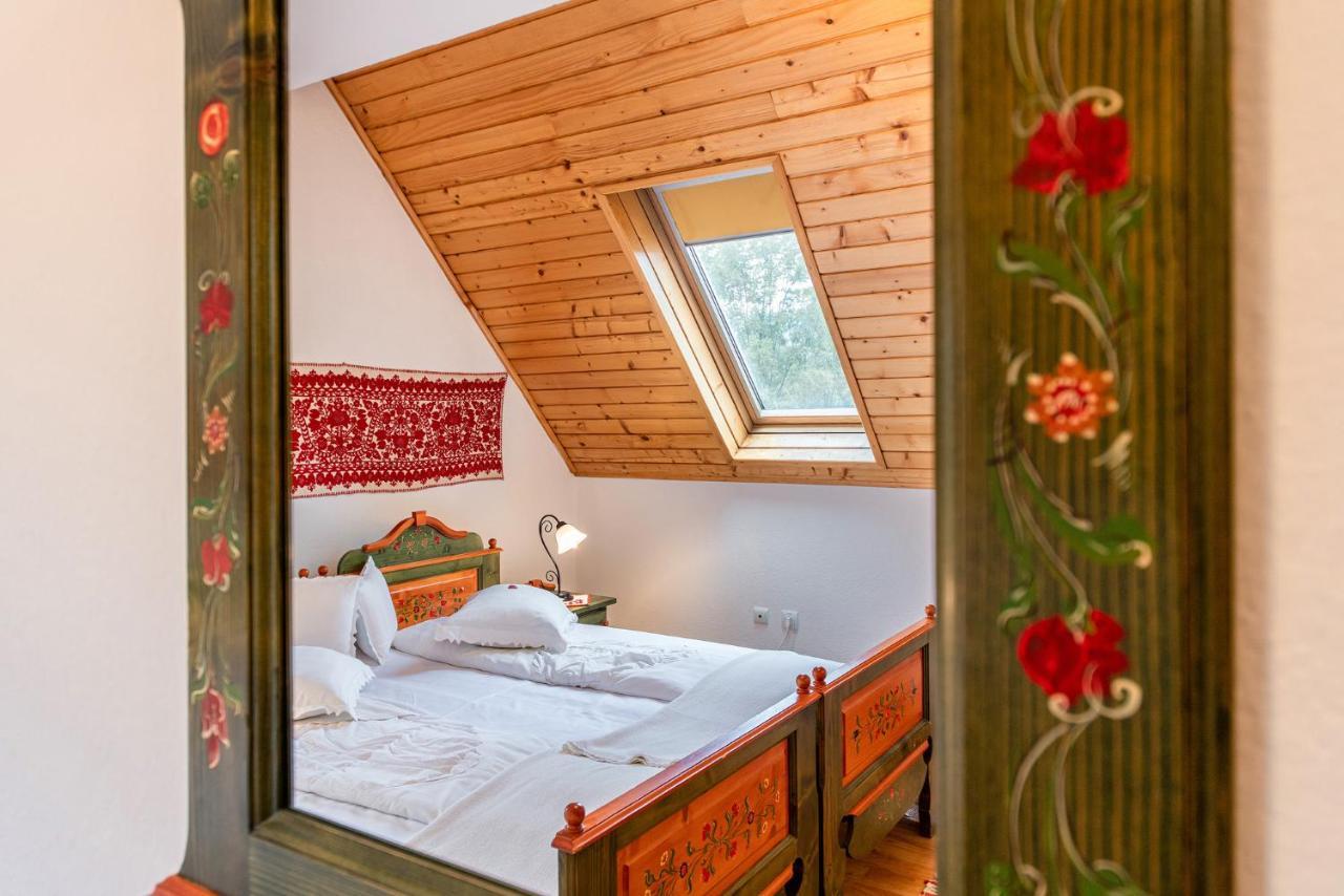 Conacul Secuiesc-Szekelyko Kuria Otel Coltesti Dış mekan fotoğraf