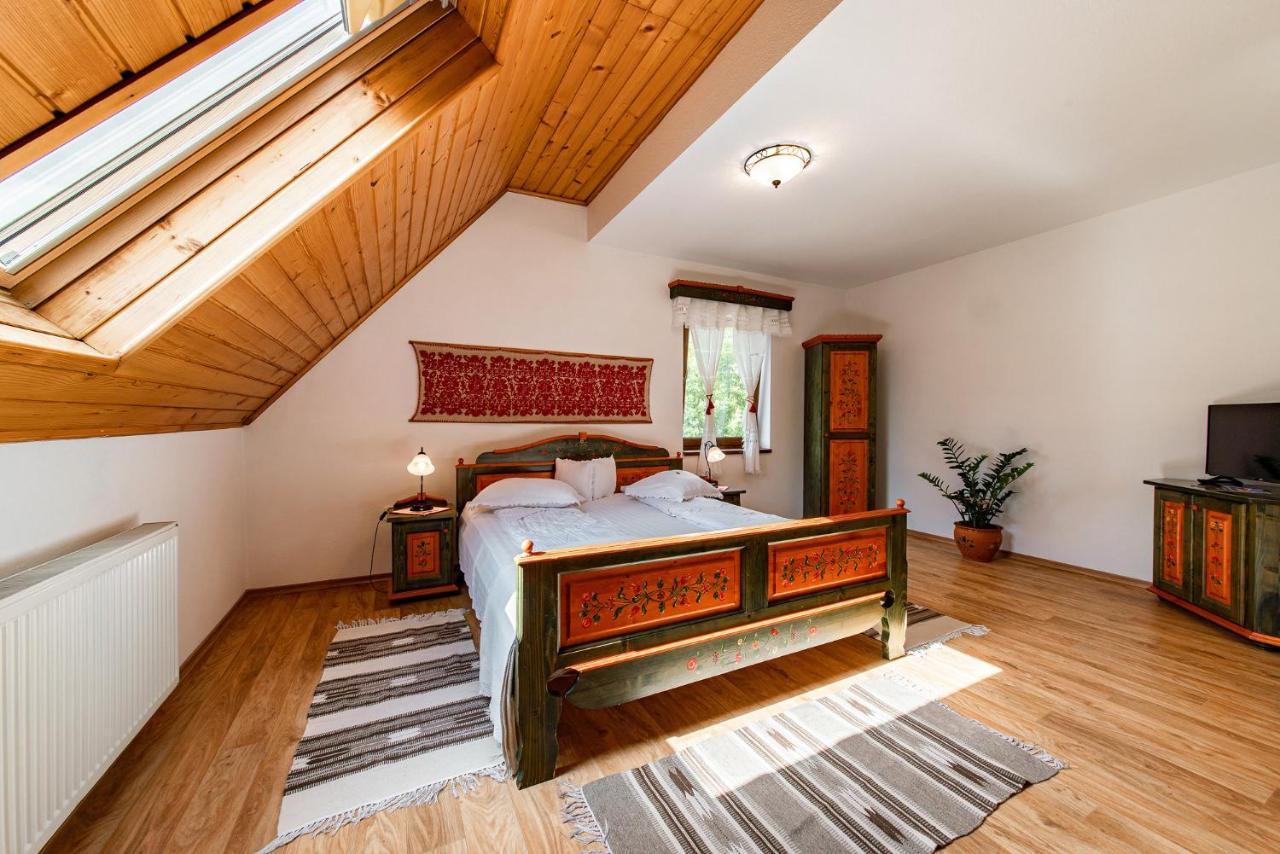 Conacul Secuiesc-Szekelyko Kuria Otel Coltesti Dış mekan fotoğraf
