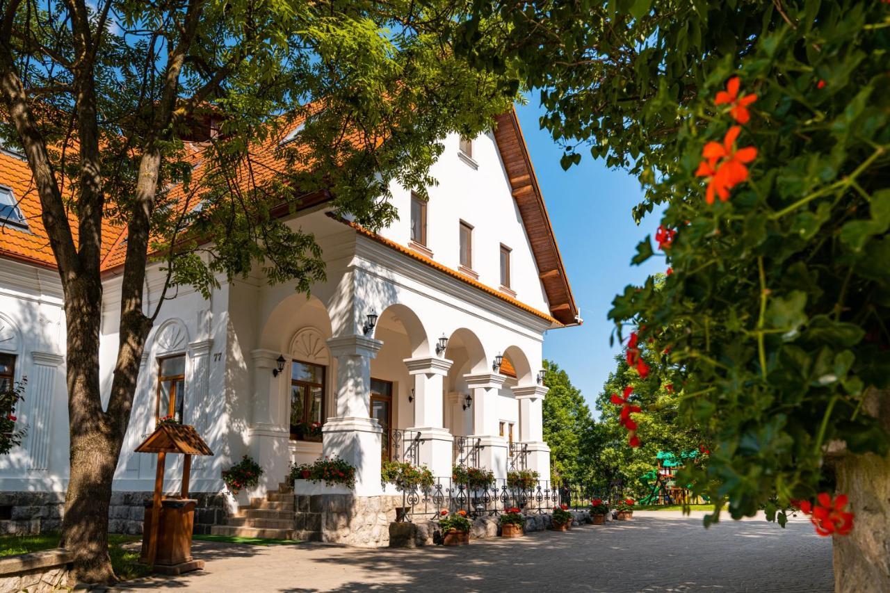 Conacul Secuiesc-Szekelyko Kuria Otel Coltesti Dış mekan fotoğraf